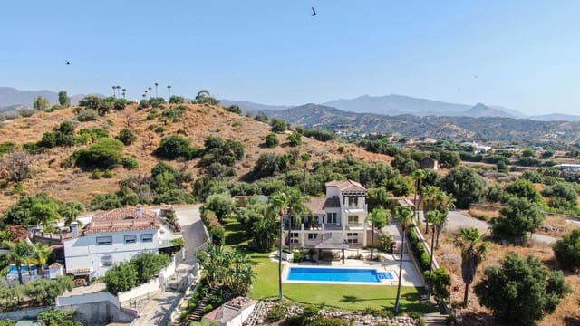 4 slaapkamer Finca/Landhuis te koop in Estepona met zwembad garage - € 2.450.000 (Ref: 9175453)