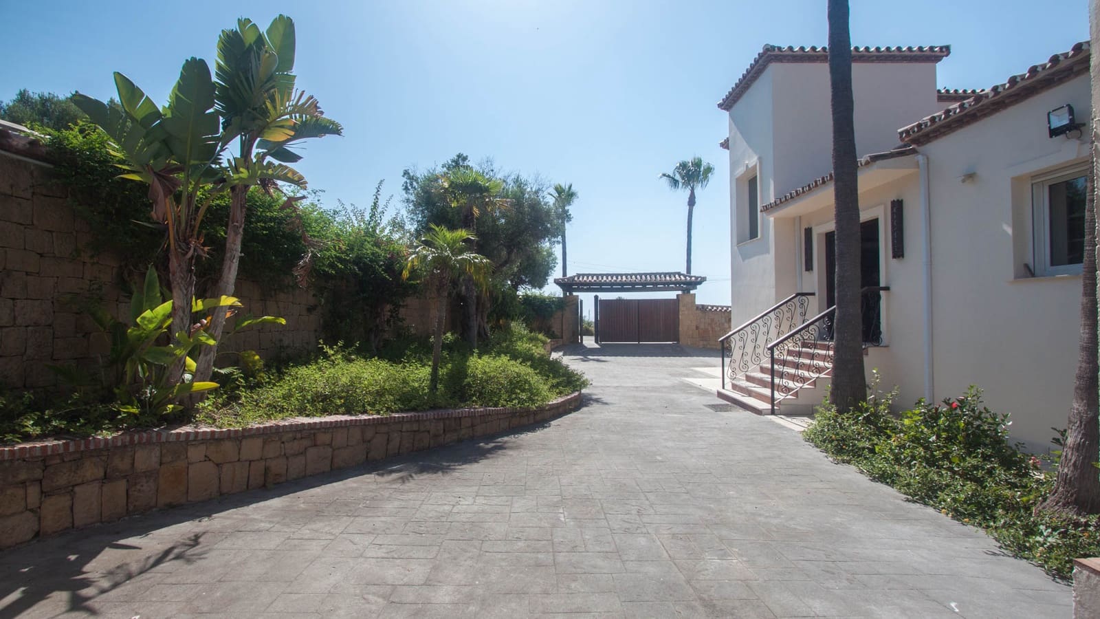 4 slaapkamer Finca/Landhuis te koop in Estepona met zwembad garage - € 2.450.000 (Ref: 9175453)