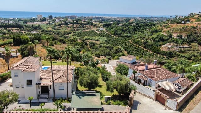 4 slaapkamer Finca/Landhuis te koop in Estepona met zwembad garage - € 2.450.000 (Ref: 9175453)