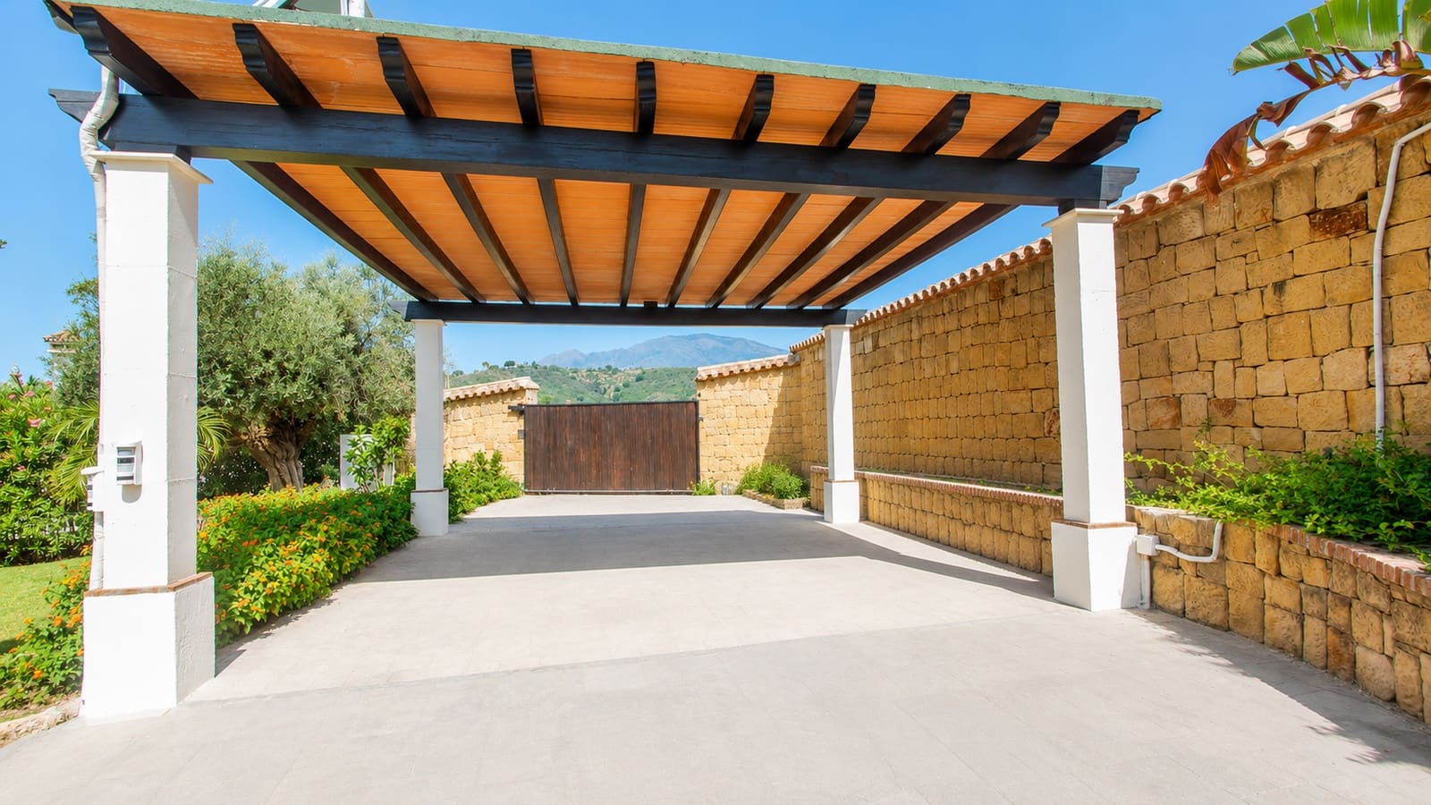 4 soverom Finca/Herregård til salgs i Estepona med svømmebasseng garasje - € 2 450 000 (Ref: 9175453)
