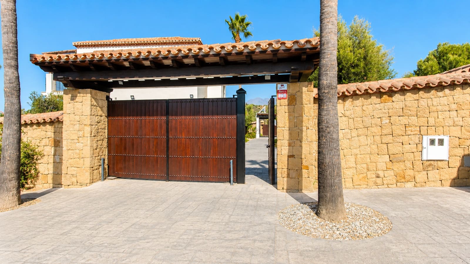 4 soverom Finca/Herregård til salgs i Estepona med svømmebasseng garasje - € 2 450 000 (Ref: 9175453)