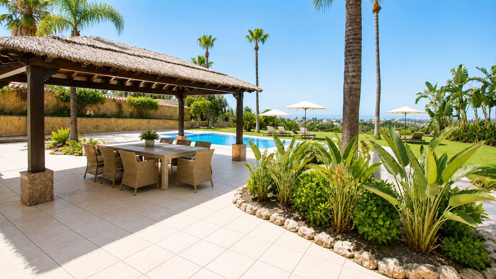 4 soverom Finca/Herregård til salgs i Estepona med svømmebasseng garasje - € 2 450 000 (Ref: 9175453)