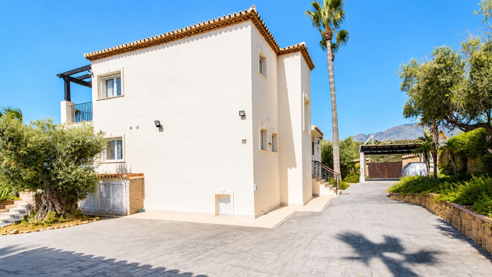 4 soverom Finca/Herregård til salgs i Estepona med svømmebasseng garasje - € 2 450 000 (Ref: 9175453)