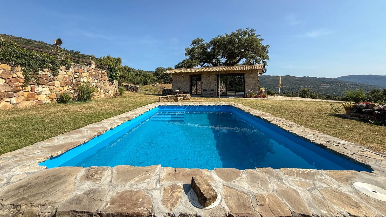 5 soveværelse Finca/Landehus til salg i Jimena de la Frontera med swimmingpool - € 1.575.000 (Ref: 9194289)