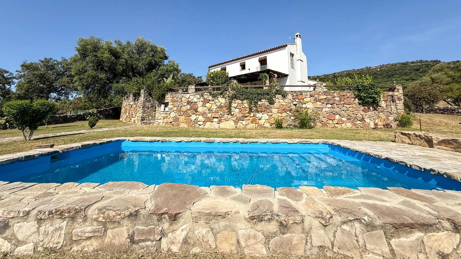 5 soveværelse Finca/Landehus til salg i Jimena de la Frontera med swimmingpool - € 1.575.000 (Ref: 9194289)