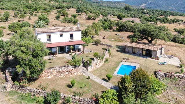 5 bedroom Finca/Country House for sale in Jimena de la Frontera with pool - € 1,575,000 (Ref: 9194289)