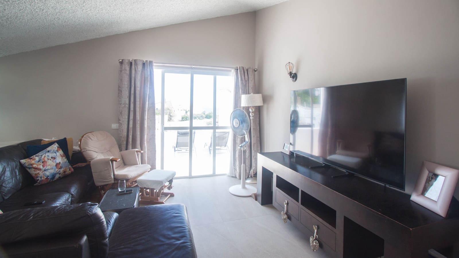 3 soverom Rekkehus til salgs i Estepona med svømmebasseng - € 545 000 (Ref: 9207333)