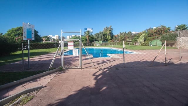 3 soverom Rekkehus til salgs i Estepona med svømmebasseng - € 545 000 (Ref: 9207333)