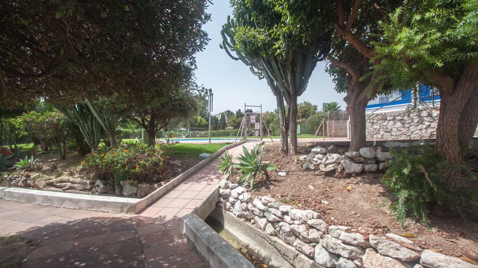 3 soverom Rekkehus til salgs i Estepona med svømmebasseng - € 545 000 (Ref: 9207333)