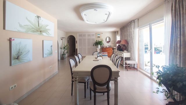 4 slaapkamer Villa te koop in Estepona met zwembad garage - € 2.400.000 (Ref: 9231254)