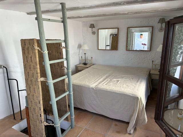 1 soveværelse Byhus til salg i Casares - € 79.000 (Ref: 9234857)