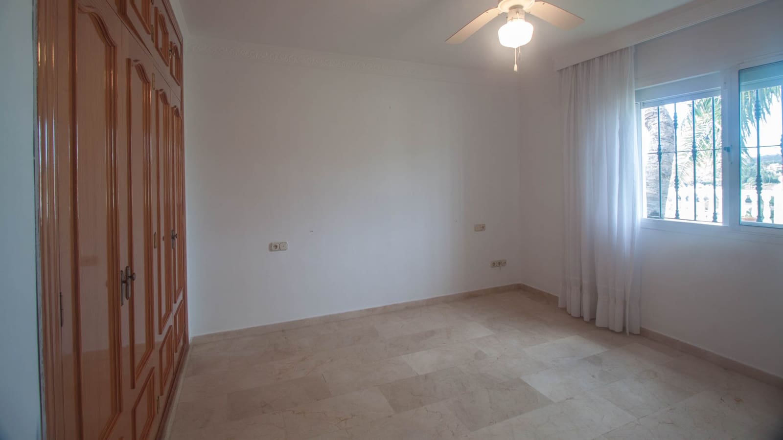 3 camera da letto Finca/Casa di Campagna in vendita in Estepona con piscina garage - 1.075.000 € (Rif: 9297847)