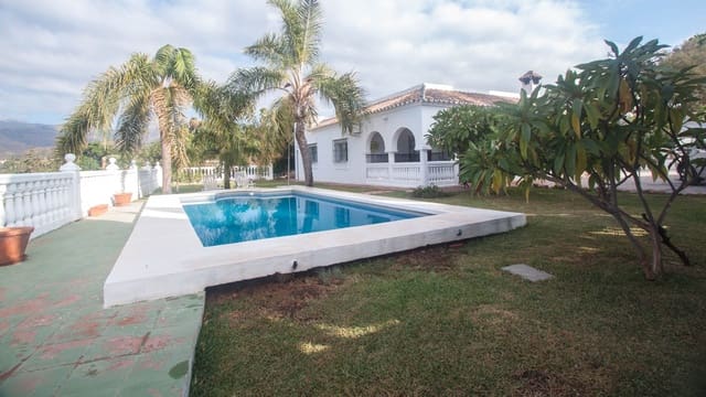 3 camera da letto Finca/Casa di Campagna in vendita in Estepona con piscina garage - 1.075.000 € (Rif: 9297847)