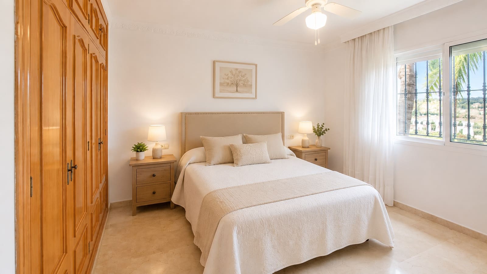 3 chambre Finca/Maison de Campagne à vendre à Estepona avec piscine garage - 1 075 000 € (Ref: 9297847)