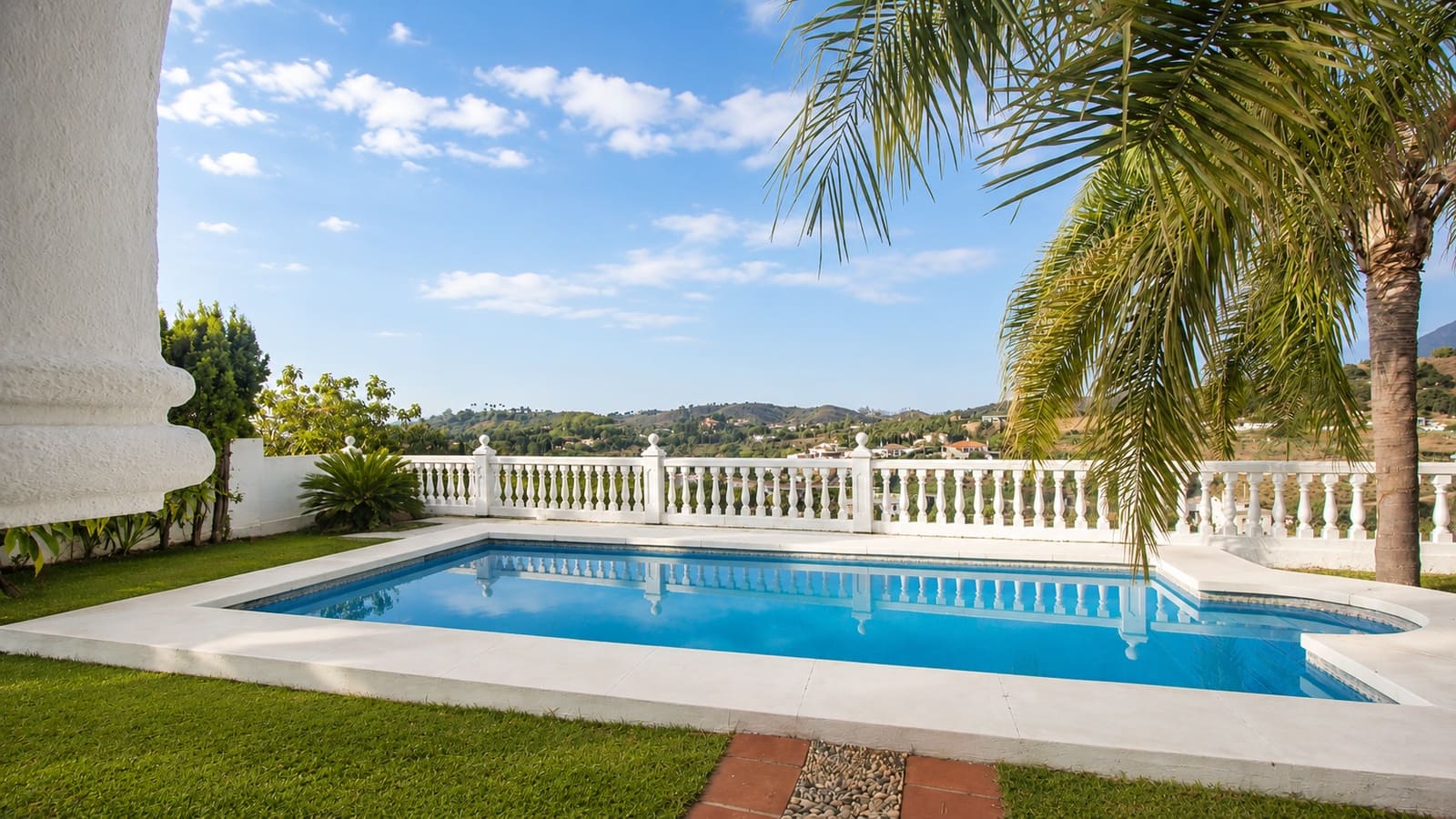 3 chambre Finca/Maison de Campagne à vendre à Estepona avec piscine garage - 1 075 000 € (Ref: 9297847)