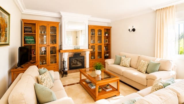 3 soveværelse Finca/Landehus til salg i Estepona med swimmingpool garage - € 1.075.000 (Ref: 9297847)