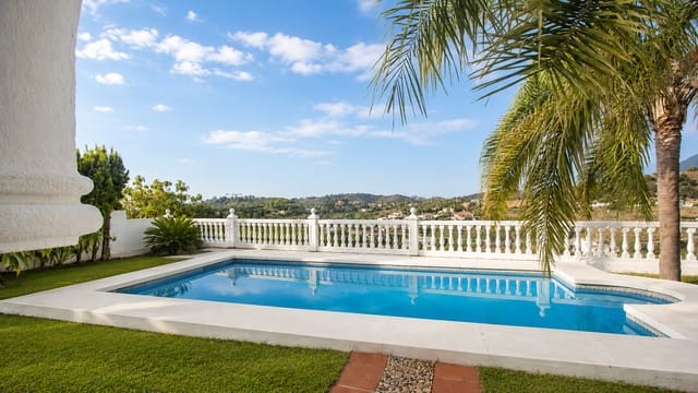 3 soveværelse Finca/Landehus til salg i Estepona med swimmingpool garage - € 1.075.000 (Ref: 9297847)
