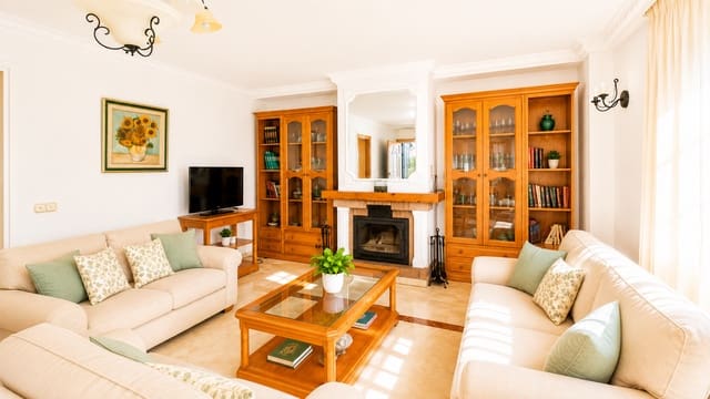 3 soveværelse Finca/Landehus til salg i Estepona med swimmingpool garage - € 1.075.000 (Ref: 9297847)
