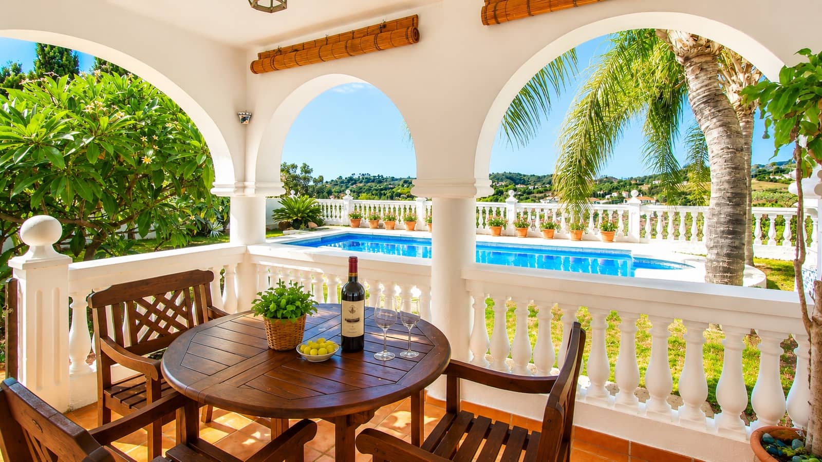 3 chambre Finca/Maison de Campagne à vendre à Estepona avec piscine garage - 1 075 000 € (Ref: 9297847)