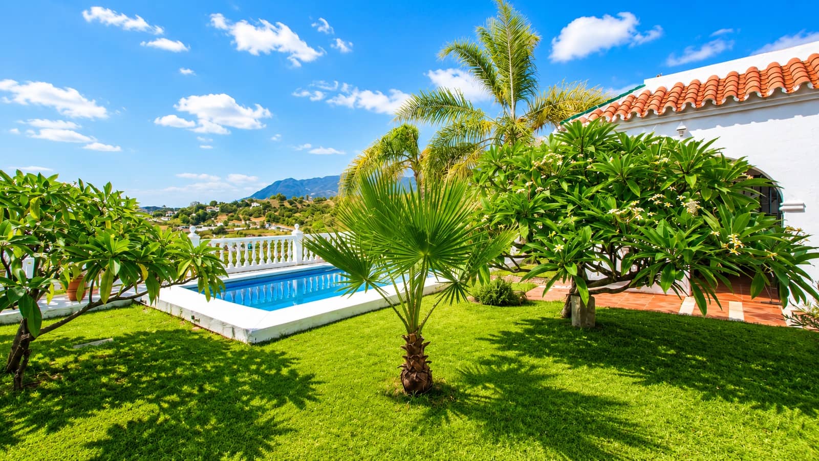 3 chambre Finca/Maison de Campagne à vendre à Estepona avec piscine garage - 1 075 000 € (Ref: 9297847)