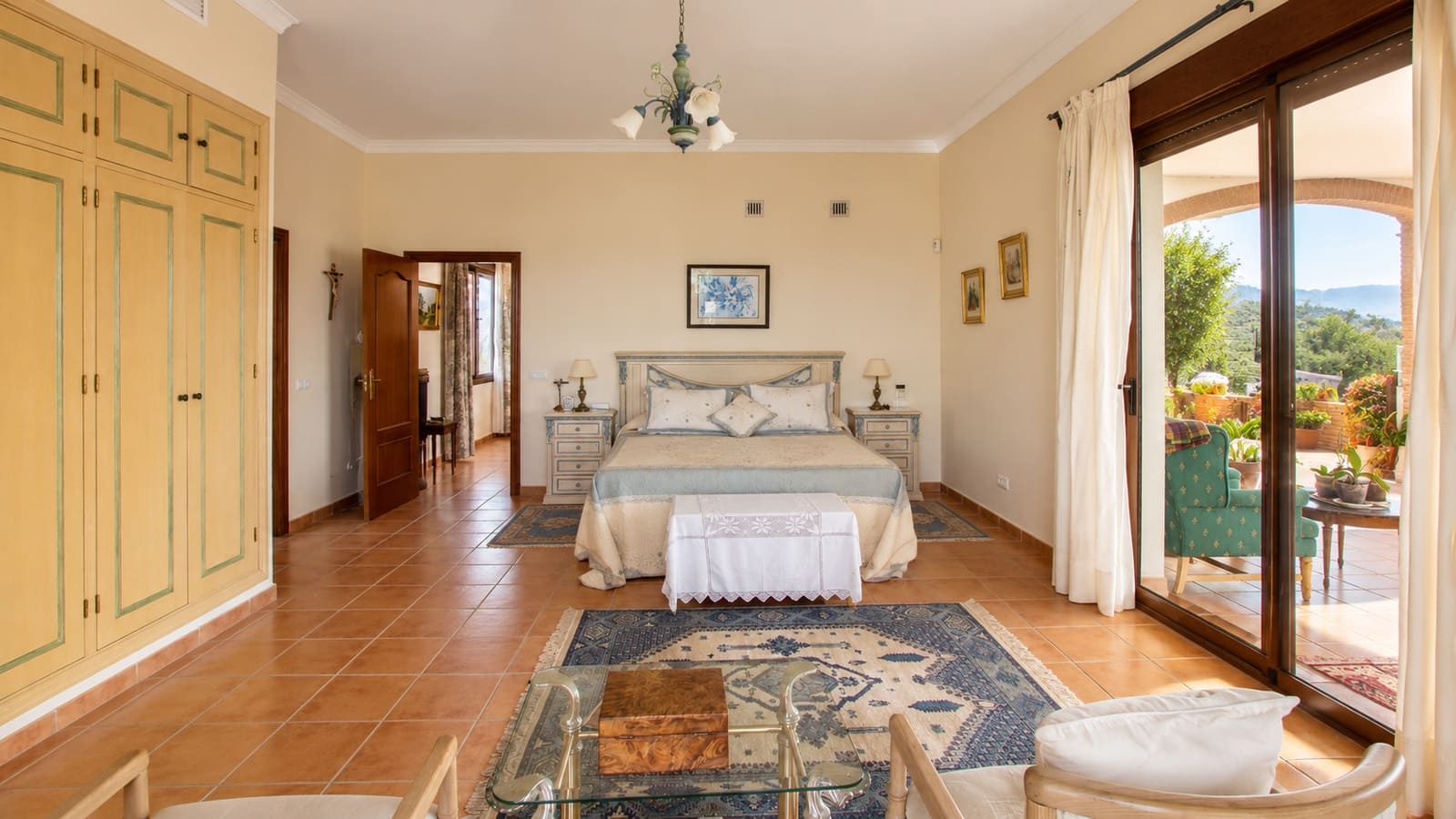3 soveværelse Finca/Landehus til salg i Estepona med swimmingpool garage - € 2.000.000 (Ref: 9378089)