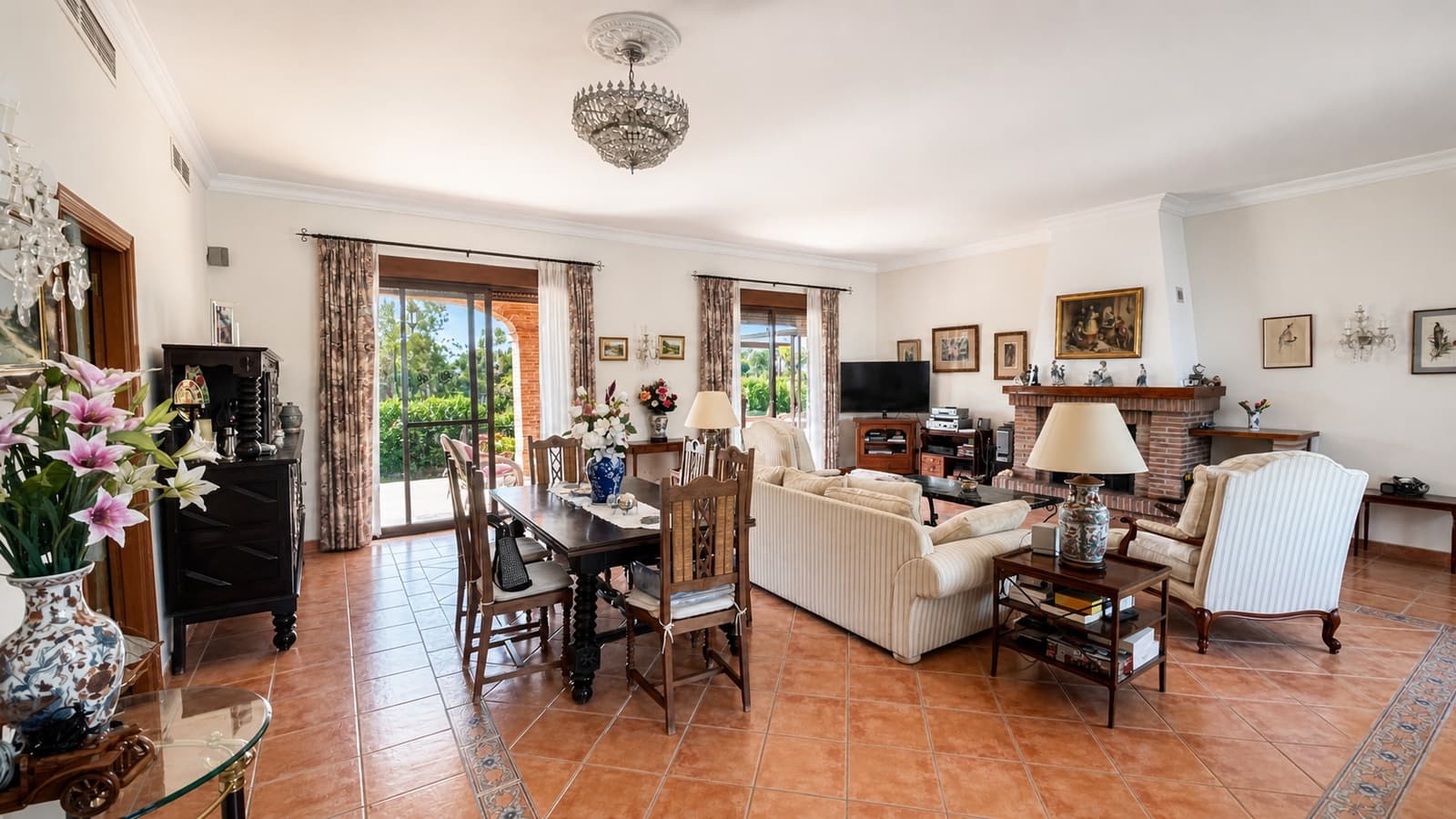 3 soveværelse Finca/Landehus til salg i Estepona med swimmingpool garage - € 2.000.000 (Ref: 9378089)
