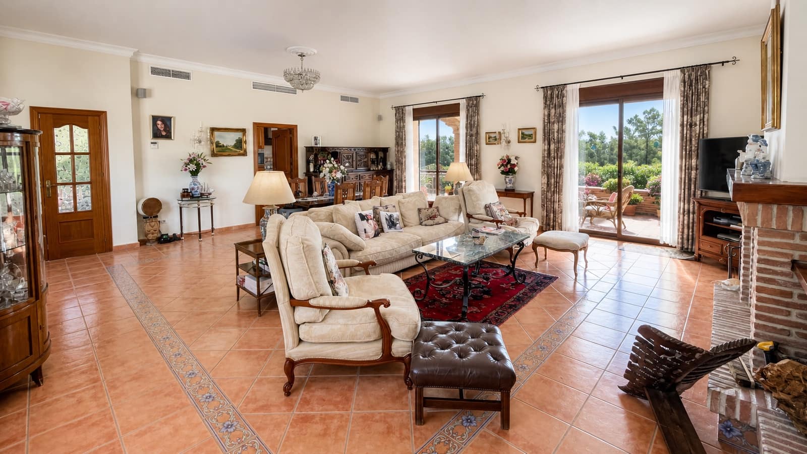 3 soveværelse Finca/Landehus til salg i Estepona med swimmingpool garage - € 2.000.000 (Ref: 9378089)