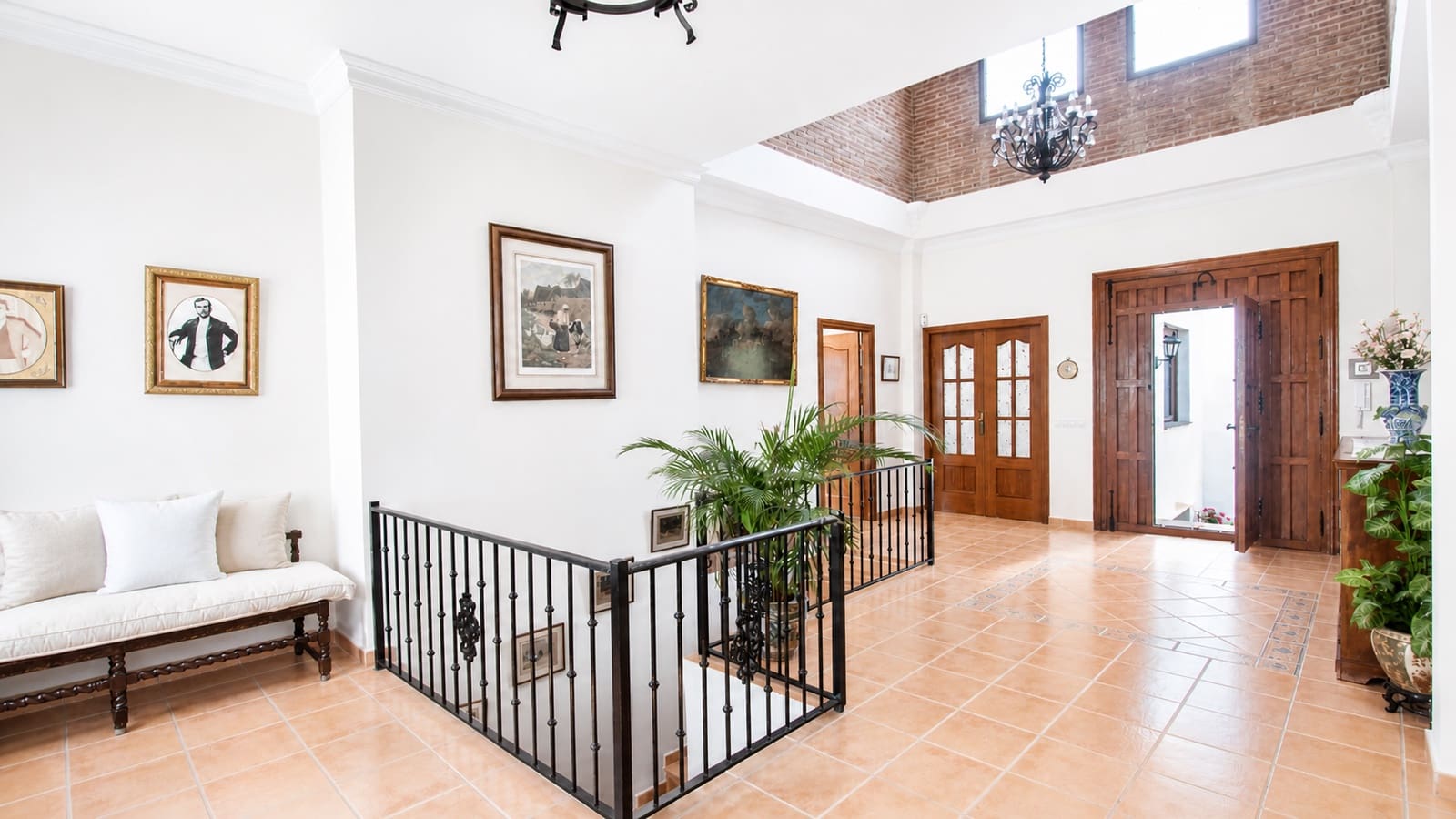 3 soveværelse Finca/Landehus til salg i Estepona med swimmingpool garage - € 2.000.000 (Ref: 9378089)