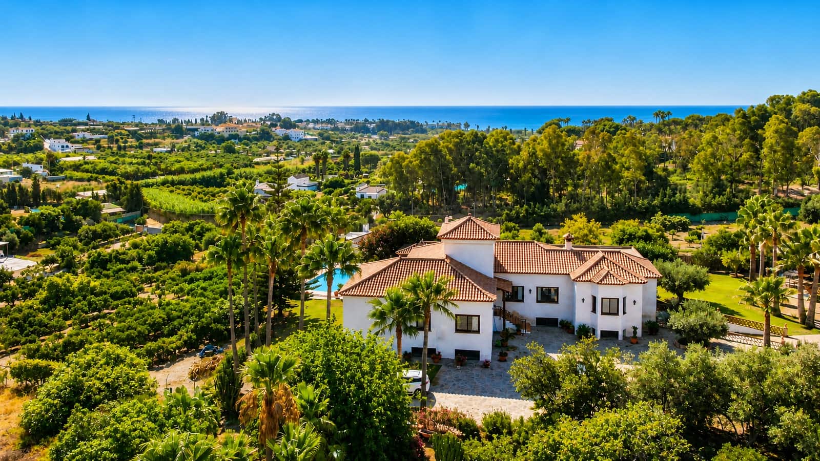 3 soveværelse Finca/Landehus til salg i Estepona med swimmingpool garage - € 2.000.000 (Ref: 9378089)