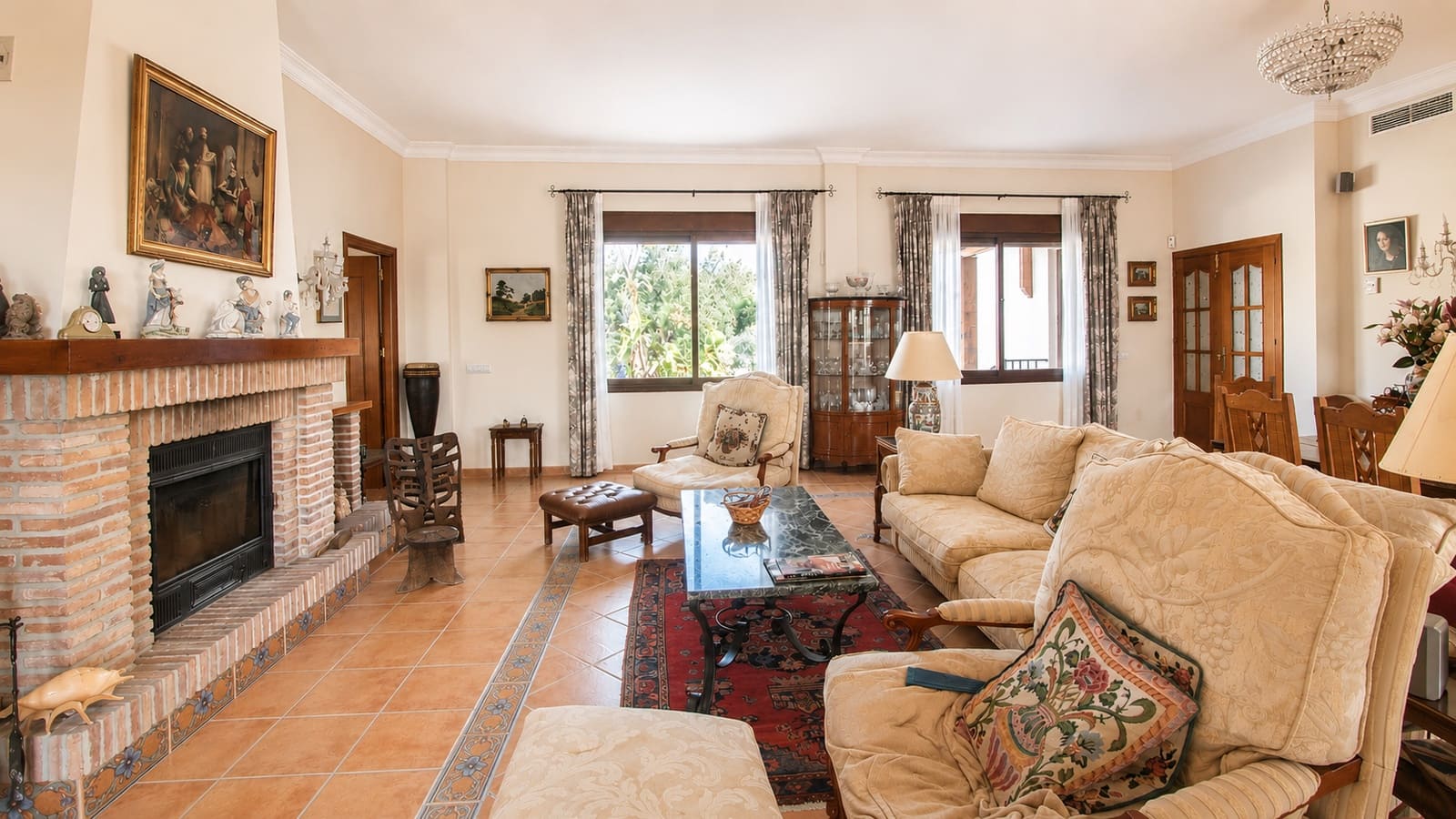 3 soveværelse Finca/Landehus til salg i Estepona med swimmingpool garage - € 2.000.000 (Ref: 9378089)