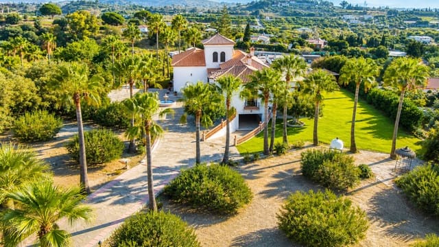 3 slaapkamer Finca/Landhuis te koop in Estepona met zwembad garage - € 2.000.000 (Ref: 9378089)