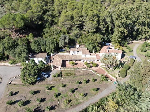 8 chambre Finca/Maison de Campagne à vendre à Gaucín avec piscine garage - 2 800 000 € (Ref: 9414567)