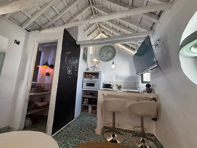 1 soveværelse Byhus til salg i Casares - € 79.000 (Ref: 9426267)