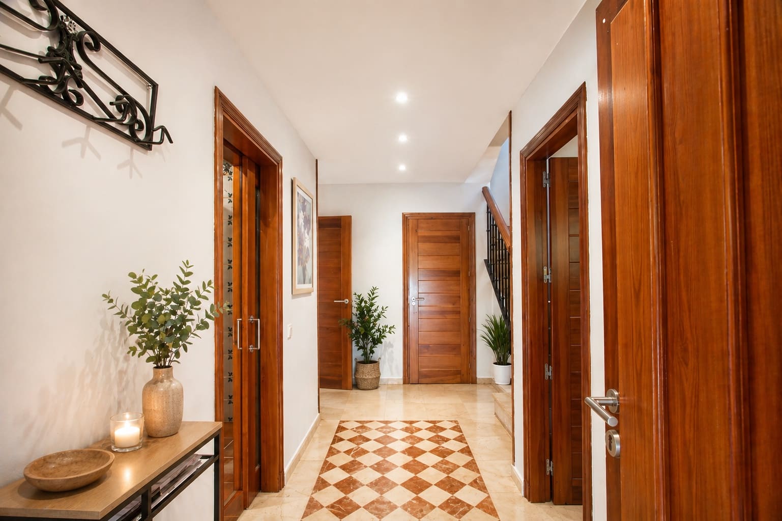 4 bedroom Finca/Country House for sale in Estepona with pool garage - € 795,000 (Ref: 9436417)