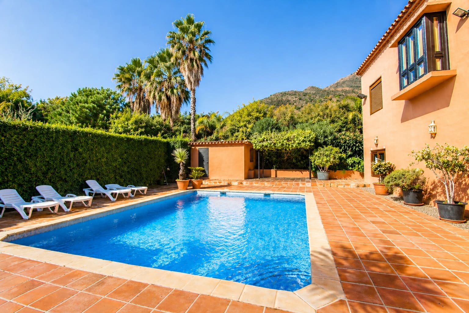 4 bedroom Finca/Country House for sale in Estepona with pool garage - € 795,000 (Ref: 9436417)