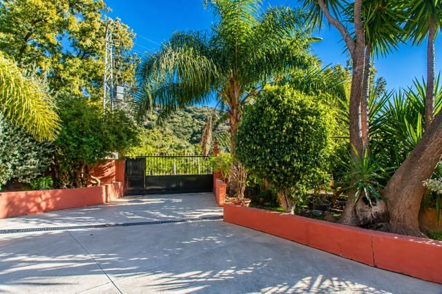 4 Zimmer Finca/Landgut zu verkaufen in Estepona mit Pool Garage - 795.000 € (Ref: 9436417)