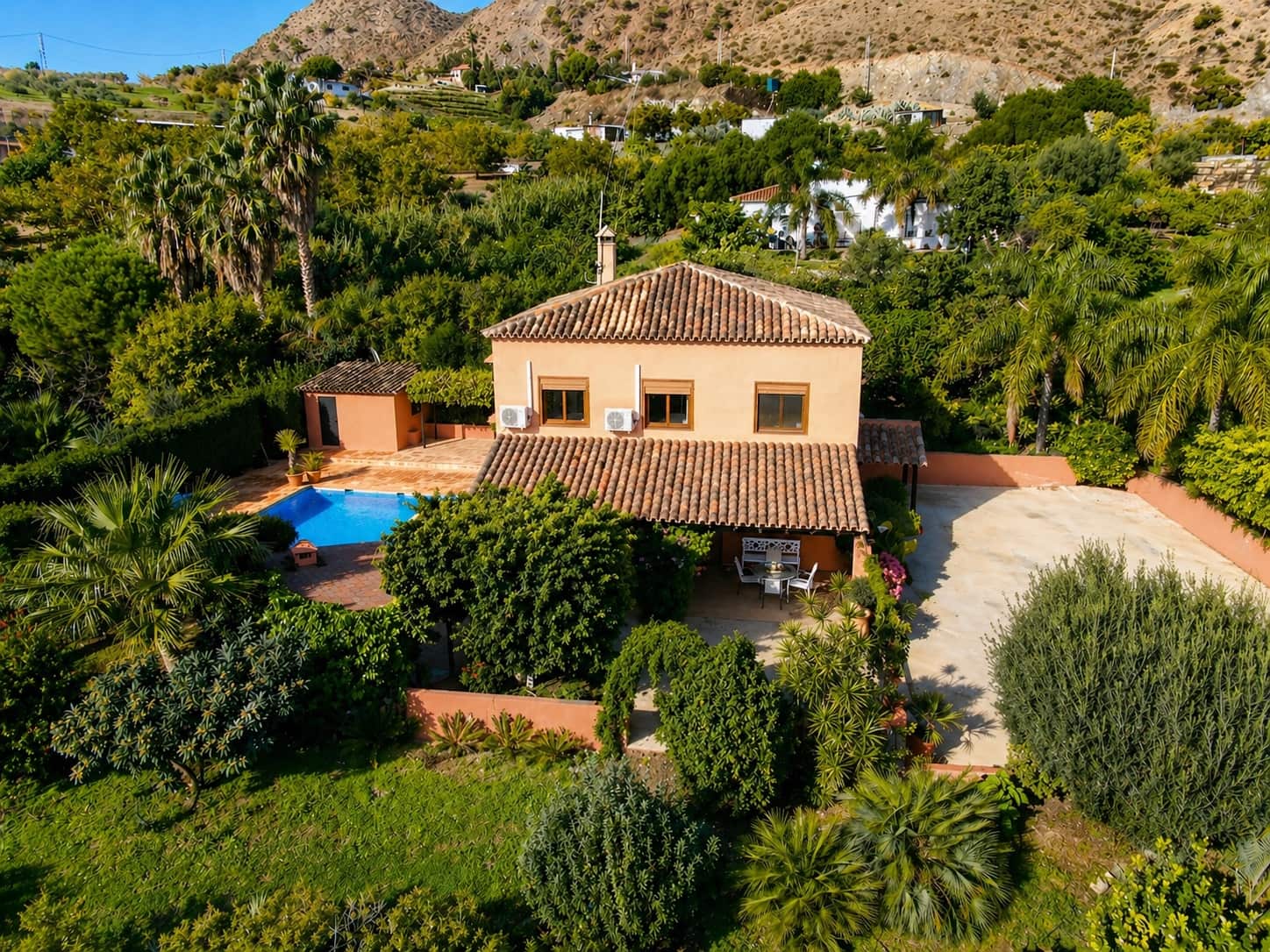 4 bedroom Finca/Country House for sale in Estepona with pool garage - € 795,000 (Ref: 9436417)