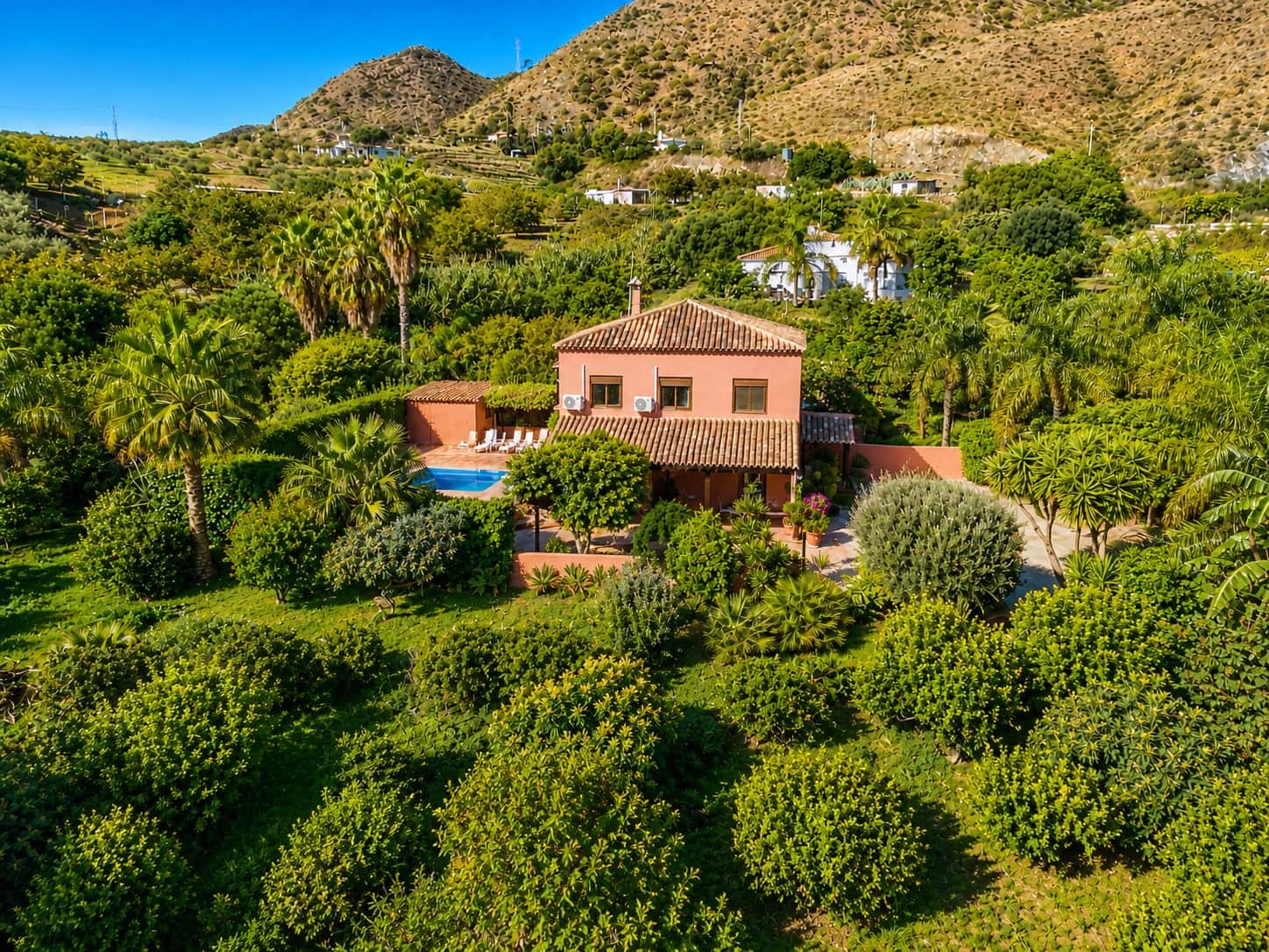 4 bedroom Finca/Country House for sale in Estepona with pool garage - € 795,000 (Ref: 9436417)