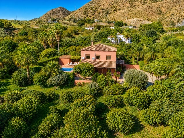 4 Zimmer Finca/Landgut zu verkaufen in Estepona mit Pool Garage - 795.000 € (Ref: 9436417)