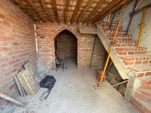 Casa de 2 habitaciones en Casares en venta - 75.000 € (Ref: 9499970)