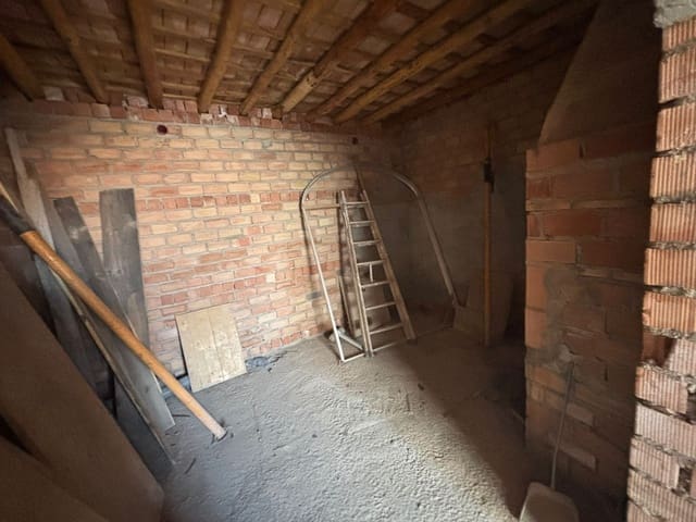 Casa de 2 habitaciones en Casares en venta - 75.000 € (Ref: 9499970)