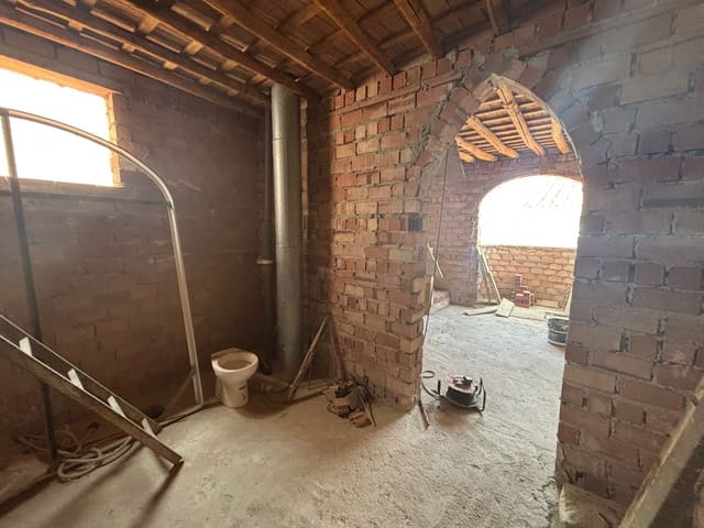 Casa de 2 habitaciones en Casares en venta - 75.000 € (Ref: 9499970)