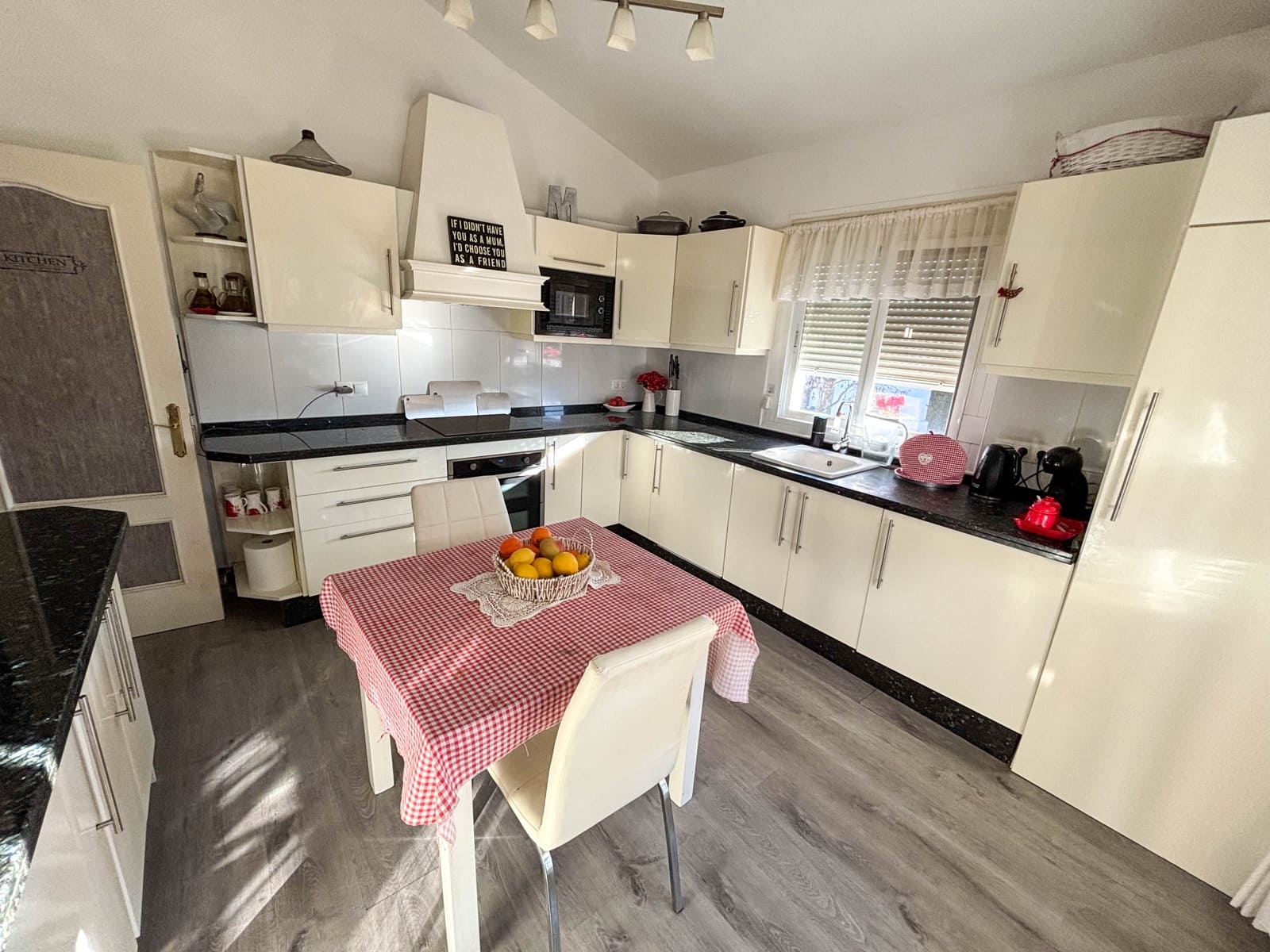 3 quarto Quinta/Casa Rural para venda em Estepona com piscina garagem - 878 000 € (Ref: 9536256)