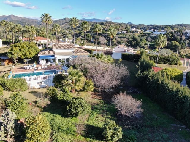 3 quarto Quinta/Casa Rural para venda em Estepona com piscina garagem - 878 000 € (Ref: 9536256)
