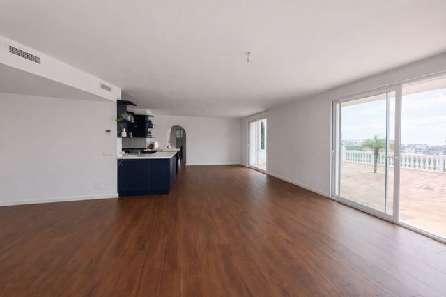 5 sovrum Finca/Hus på landet till salu i Estepona med pool garage - 995 000 € (Ref: 9691595)