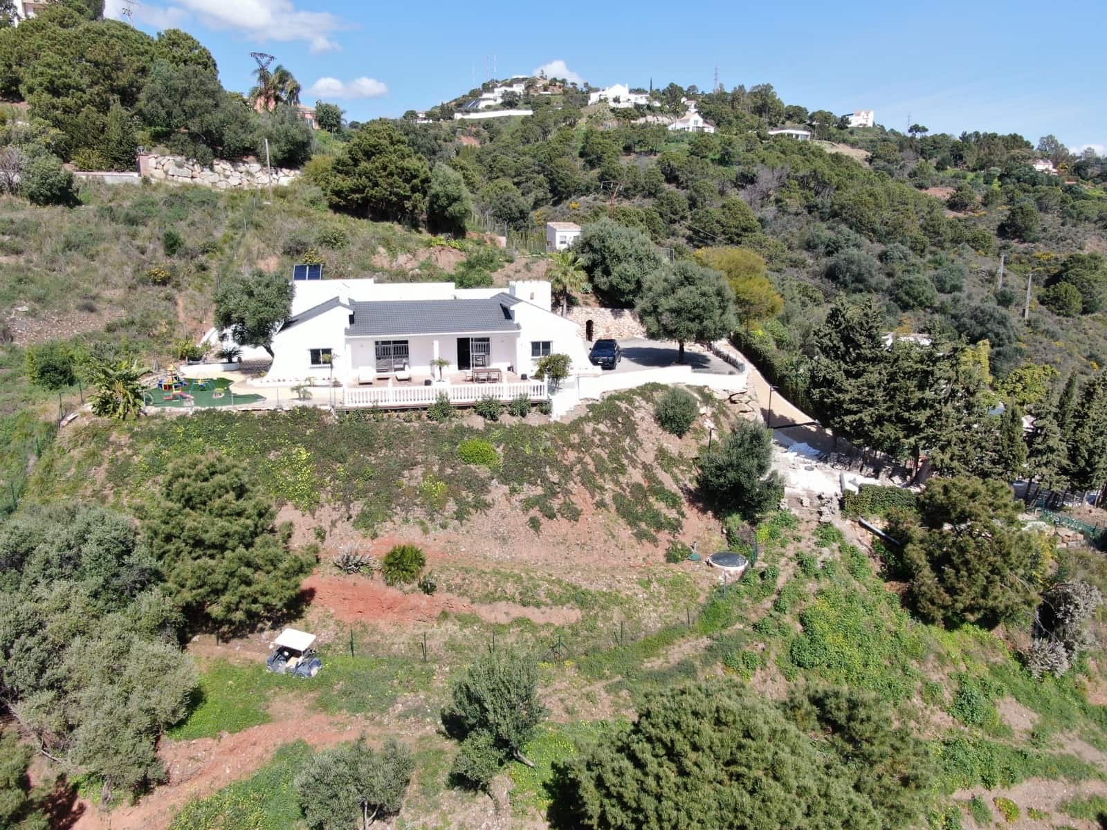 5 camera da letto Finca/Casa di Campagna in vendita in Estepona con piscina garage - 995.000 € (Rif: 9691595)