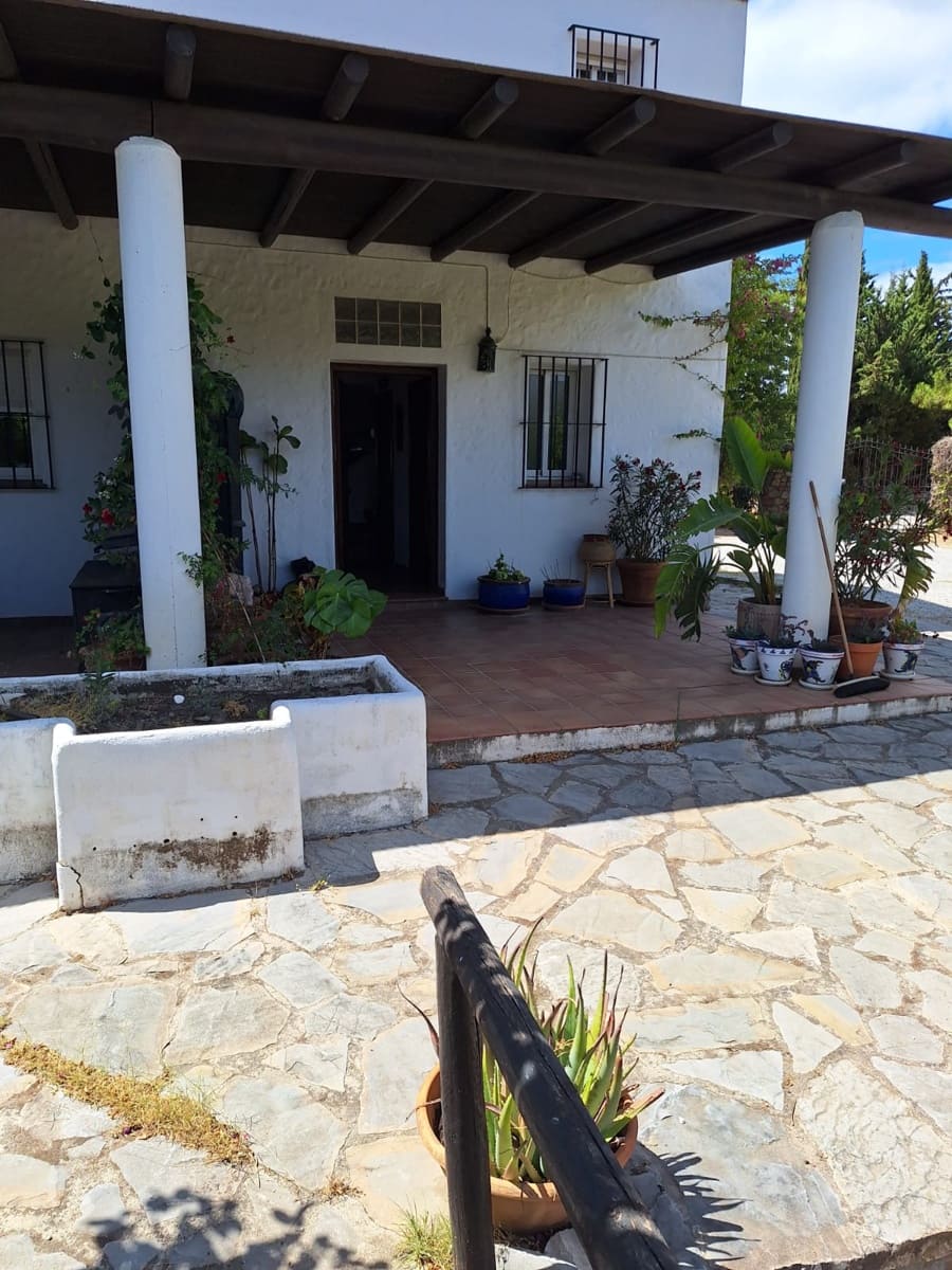4 slaapkamer Finca/Landhuis te koop in Estepona met zwembad garage - € 1.300.000 (Ref: 9700142)