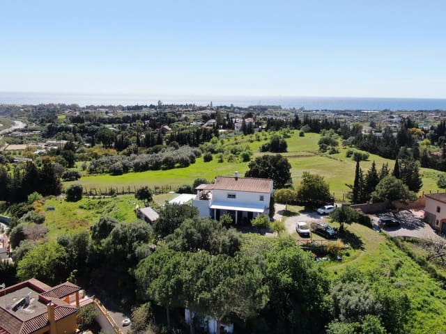 4 slaapkamer Finca/Landhuis te koop in Estepona met zwembad garage - € 1.300.000 (Ref: 9700142)