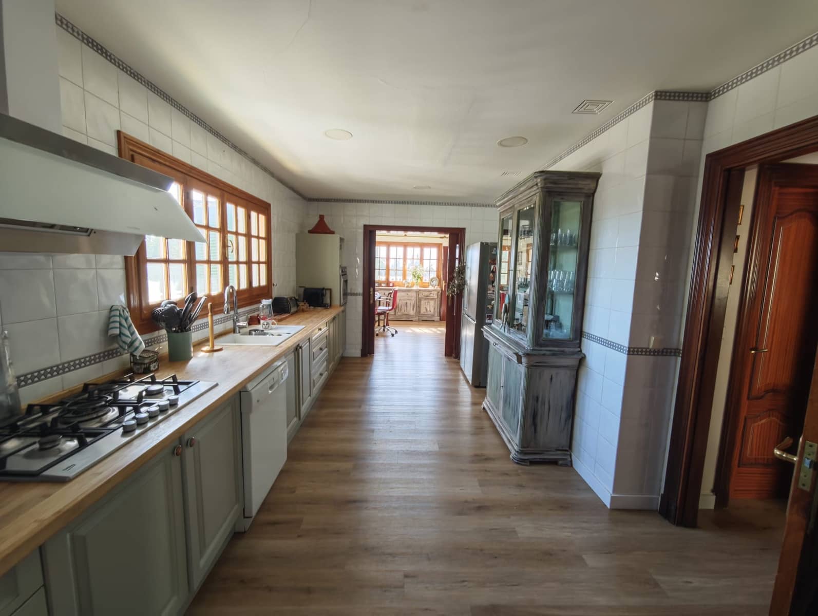 4 slaapkamer Huis te koop in Manilva met zwembad garage - € 1.750.000 (Ref: 9752376)