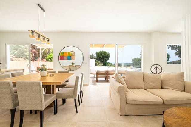 Finca/Casa Rural de 3 habitaciones en Estepona en venta con piscina garaje - 875.000 € (Ref: 9779087)